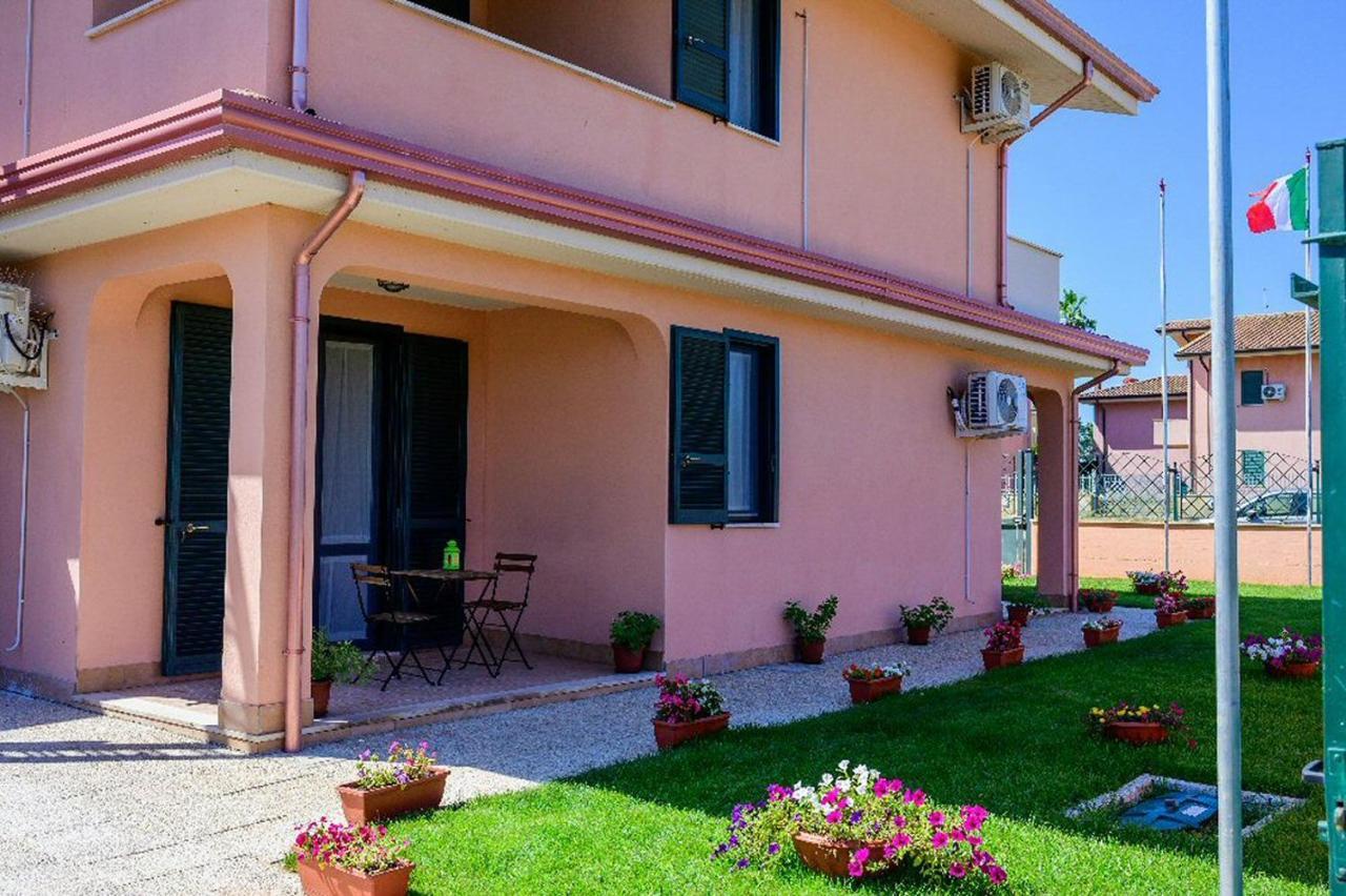 La Lanterna Del Borgo Bed & Breakfast Borgo san Donato  Exterior photo